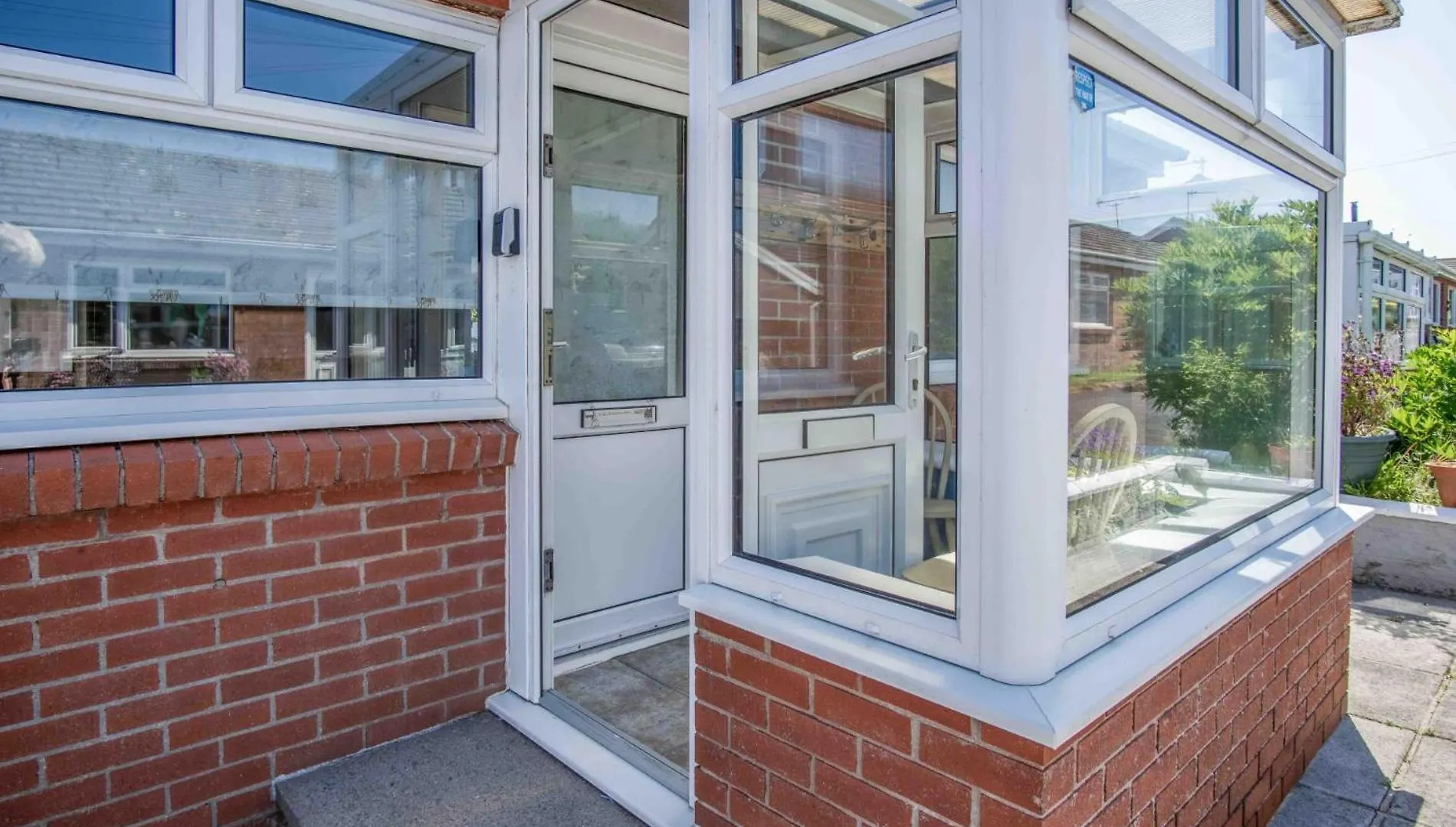 Cosy Cottage - 2 Bedroom Cottage - Mumbles Swansea 0*,  United Kingdom